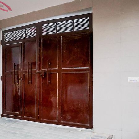 Hotel The Arrow Near Paschim Vihar دلهي المظهر الخارجي الصورة