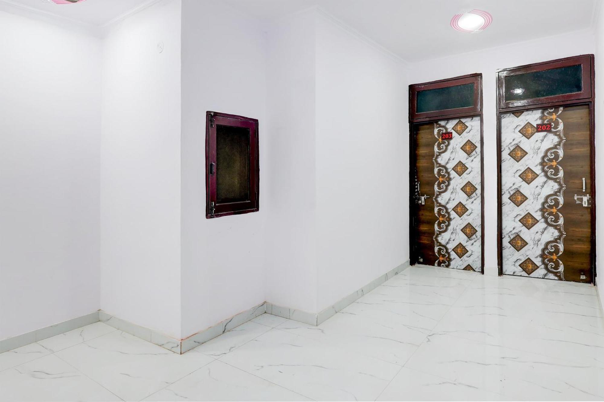 Hotel The Arrow Near Paschim Vihar دلهي المظهر الخارجي الصورة