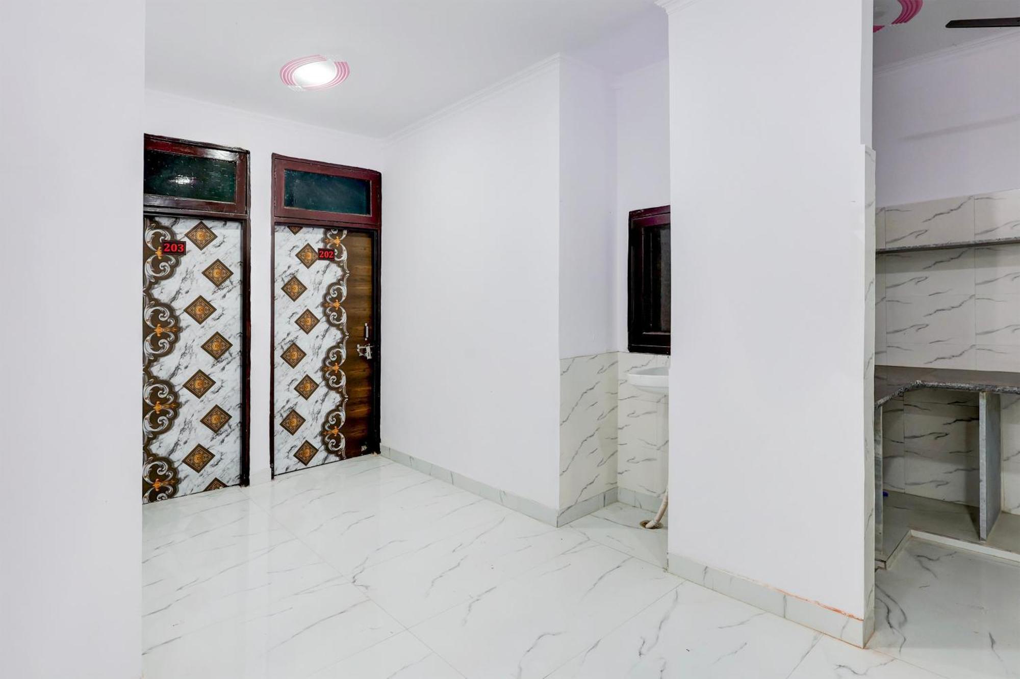 Hotel The Arrow Near Paschim Vihar دلهي المظهر الخارجي الصورة